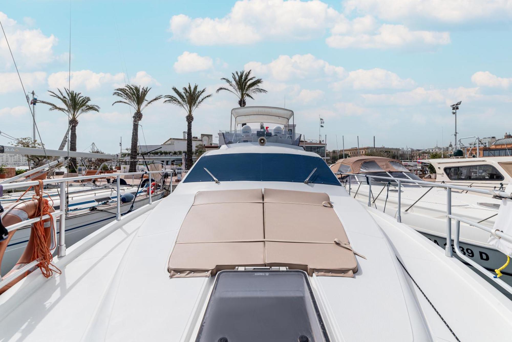 "Ultima" Love Boat Μπάρι Εξωτερικό φωτογραφία